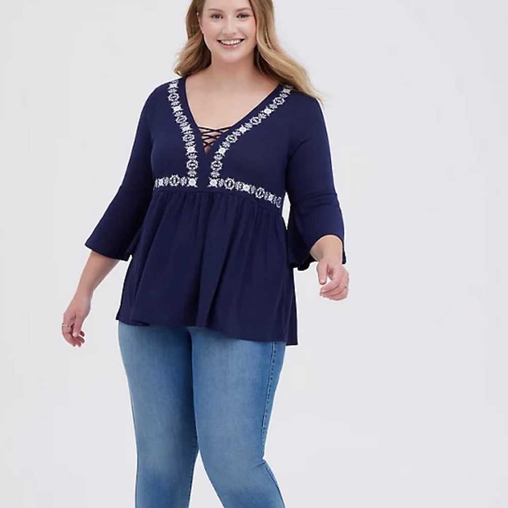 TORRID LACE UP EMBROIDERED BABYDOLL TOP - NAVY BLUE BOHO SIZE 4X NWT